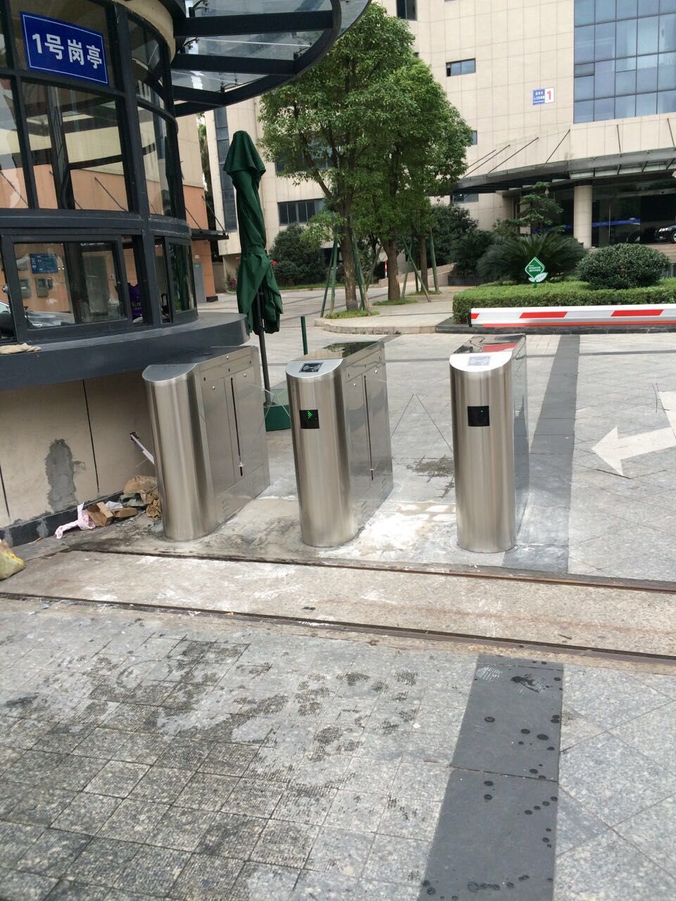 人行通道閘機(jī)